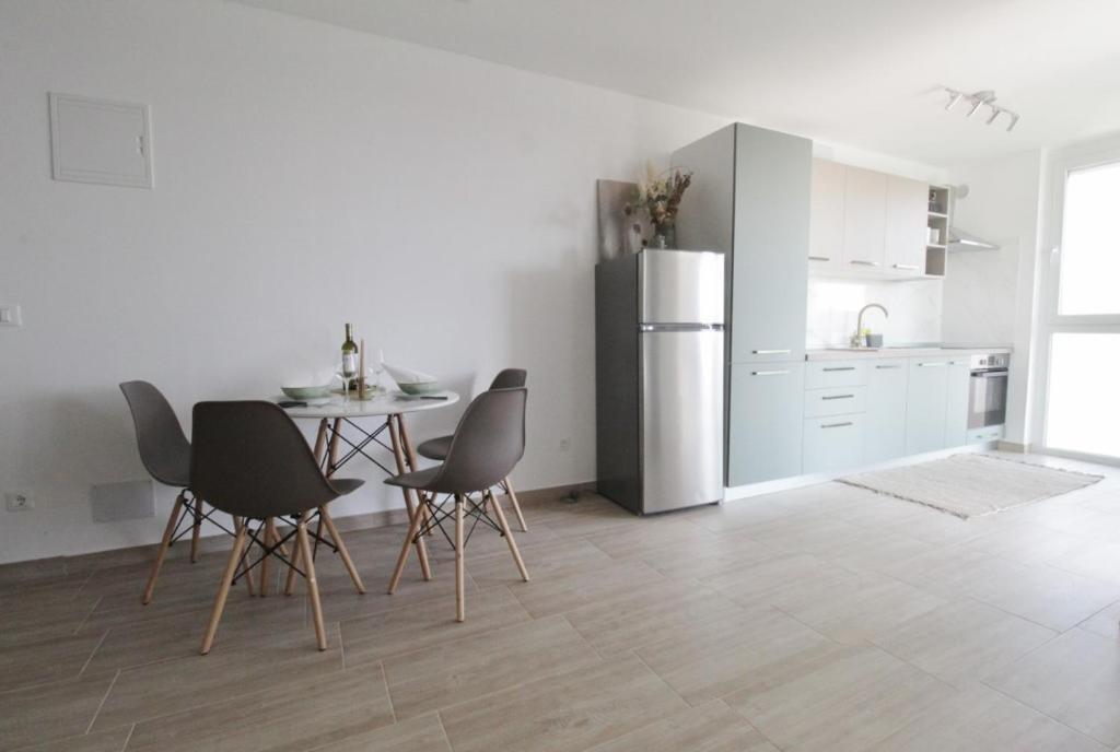 Apartments La Mar Zambratija Ngoại thất bức ảnh